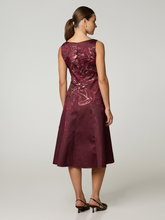 Image sur Robe de cocktail en brocart