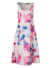 Image sur Robe de cocktail à plis creux