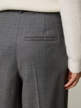 Bild von Hose mit weitem Bein