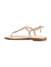 Image sur Sandales ornées de feuilles dorées