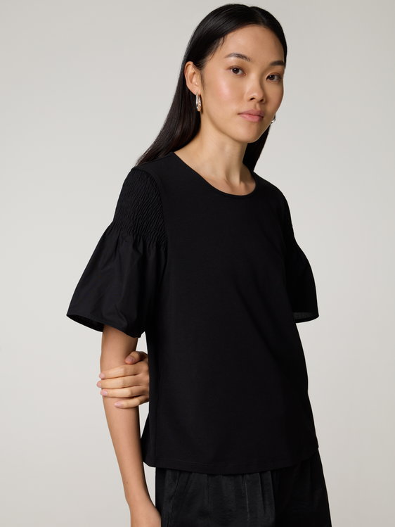 Bild von T-Shirt mit Smoke-Detail