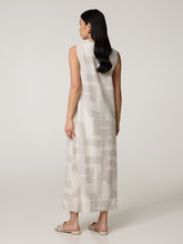Bild von Kleid mit Leinen