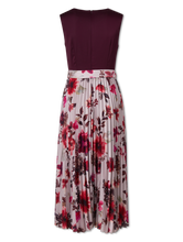 Bild von Cocktailkleid mit Plissee