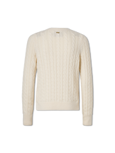 Bild von Strickpullover mit Wolle