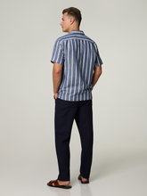 Bild von Hose mit Leinen