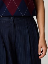 Image sur Pantalon Marlene à fines rayures
