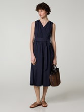 Bild von Midikleid mit V-Ausschnitt