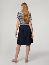 Bild von T-Shirt-Kleid mit Streifen