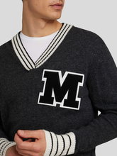 Bild von Pullover im College-Stil