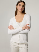 Bild von Strickjacke mit Rippen