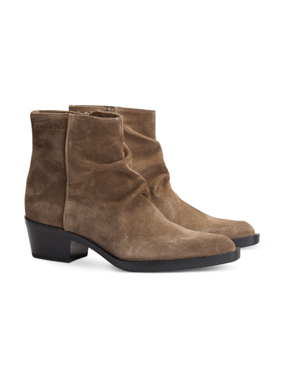 Bild von Stiefeletten aus Wildleder