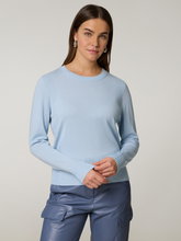 Bild von Strickpullover mit Wolle