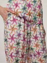 Bild von Hose mit Allover-Print