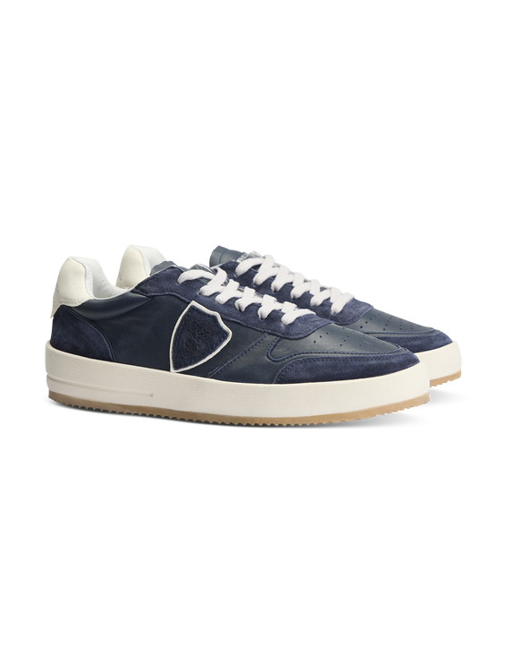 Bild von Sneaker aus Materialmix